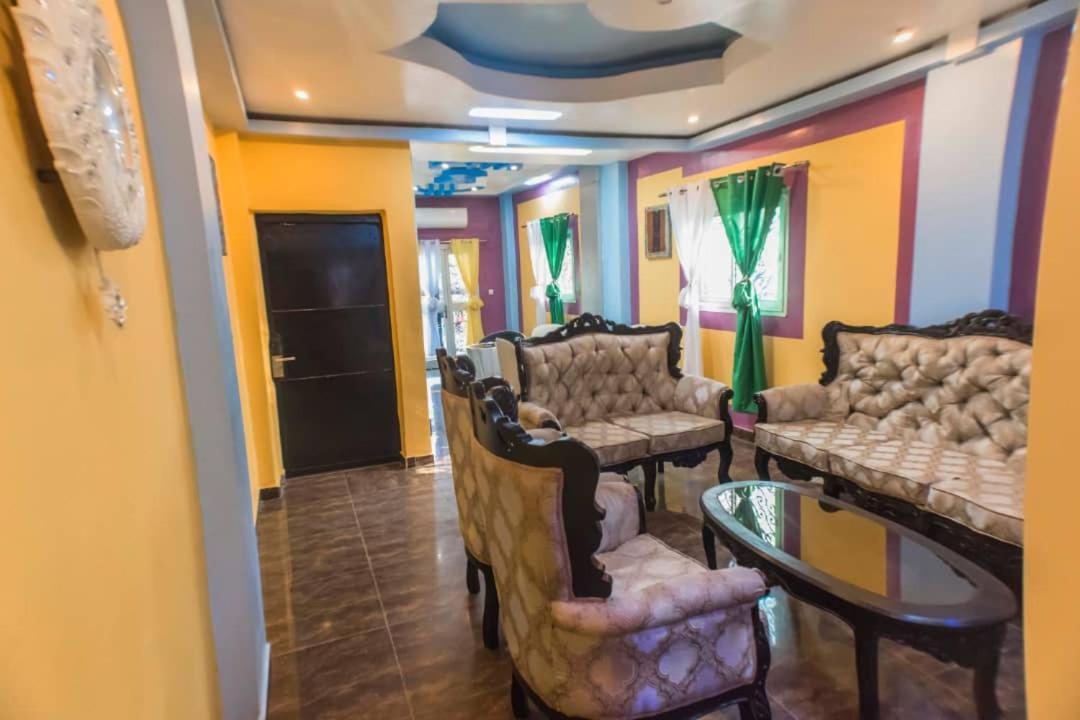 Palace Des Rois Douala Esterno foto
